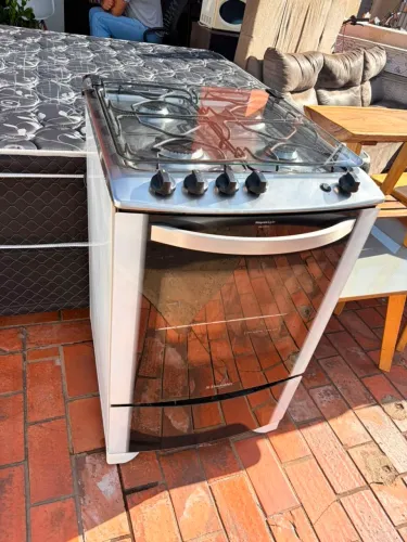 Fogão Electrolux 4 bocas acendimento automático e luz de forno ((ENTREGO GRATIS))