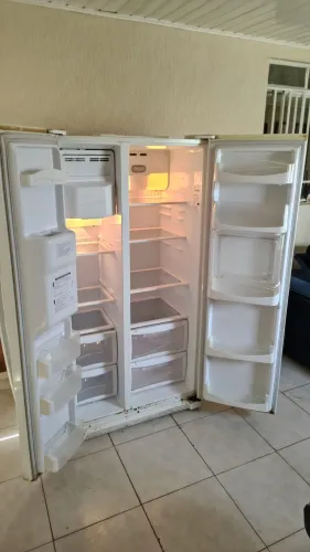Geladeira Eletrolux 500 litros funcionando perfeitamente tudo certinho