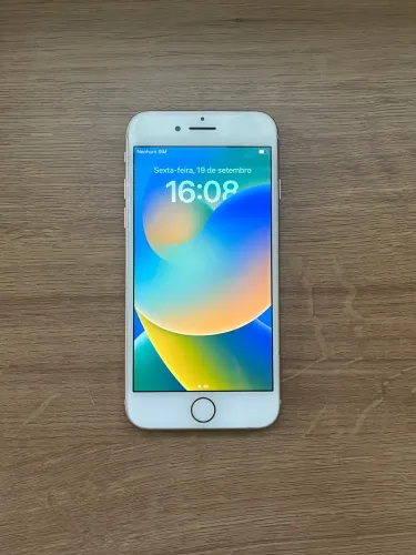iPhone 8 64GB Dourado