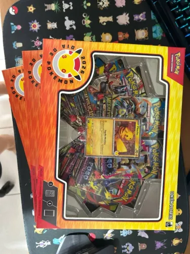 Box Coleção Dia de Pokémon 2026 - Original Copag Lacrada