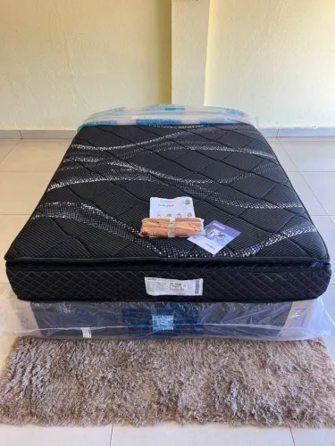 Cama box casal Umaflex super confort molas Pillom ensacadas individualmente nova (ENTREGO)