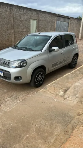 Fiat Uno Vivace Celeb. 1.0 EVO F.flex 8V 5P 2013