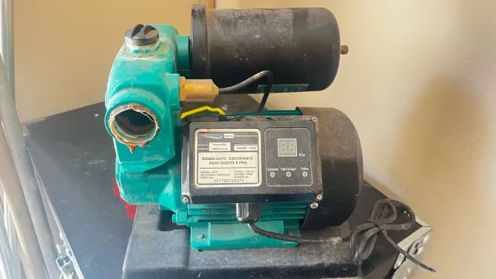 Bomba pressurizadora escorvaste automática