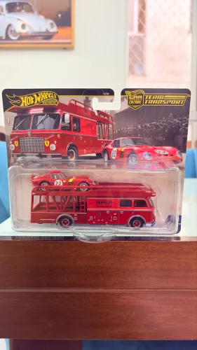 Hot wheels premium team transport Ferrari 250 gto