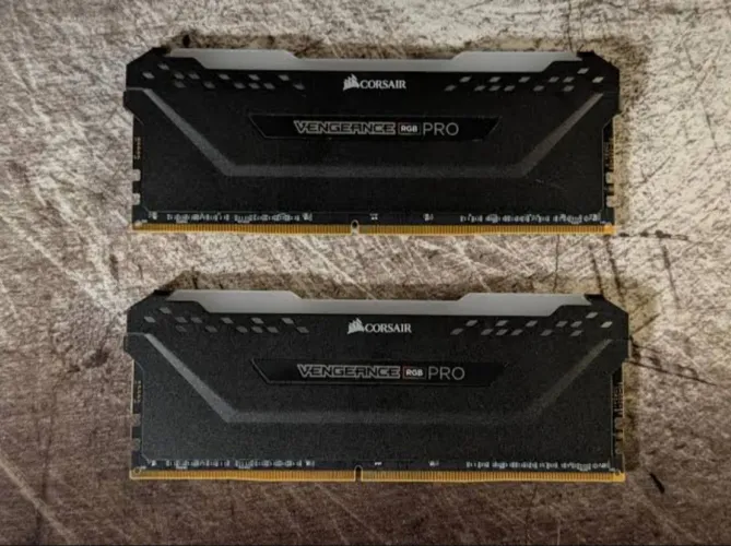 2x8gb Ddr4 Corsair Vengeance Pro RGB 3200mhz