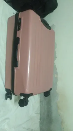 Vendo uma mala de material rígido de 14kg media