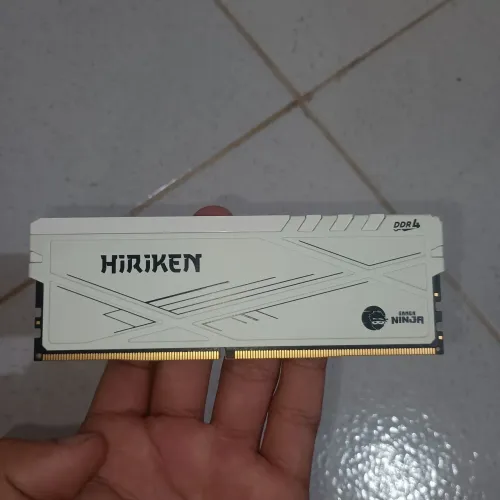 Memória RAM DDR4 16GB
