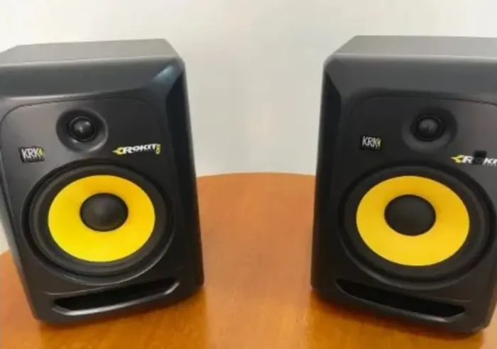 Caixa de Som Monitor Rokit 8 KRK Par