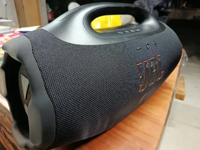 Caixa de Som JBL Boombox 4