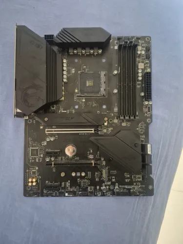Placa mãe B550 msi