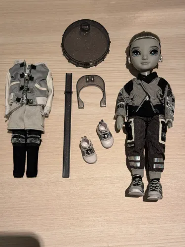 SHADOW HIGH SERIES 1 ASH SILVERSTONE