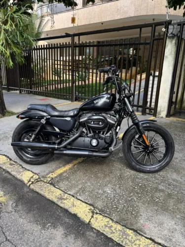 Harley Davidson Sportster 883 Iron 2015 Preta