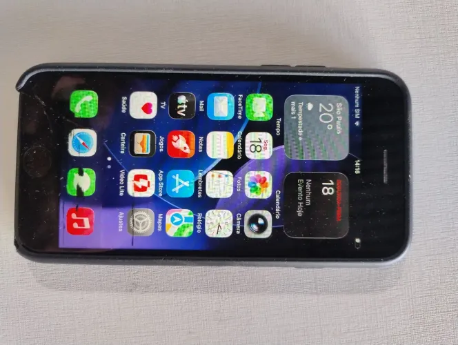 iPhone SE 2ª geração com carregador original e fone original com nota fiscal 