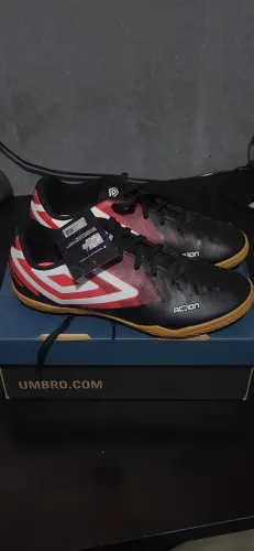 Chuteira Umbro Futsal Tamanho 36