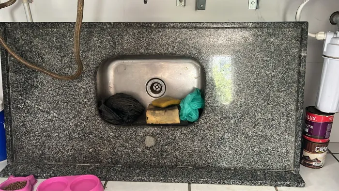 Vendo pia de granito cinza