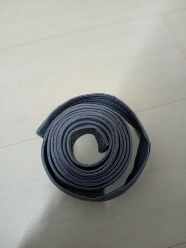 Faixa de judô ou artes marciais cor cinza da Yama de 2,5m
