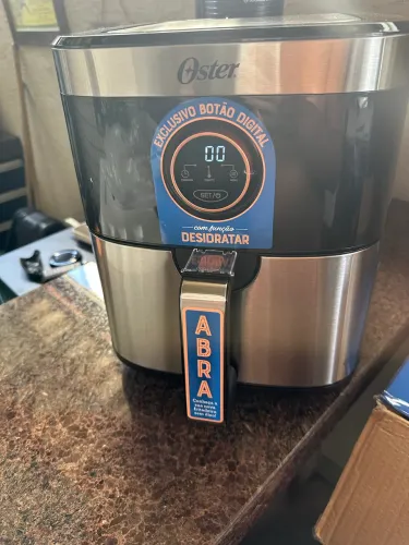 fritadeira sem óleo Oster 4,8 L (modelo OFRT660, 220 V) 