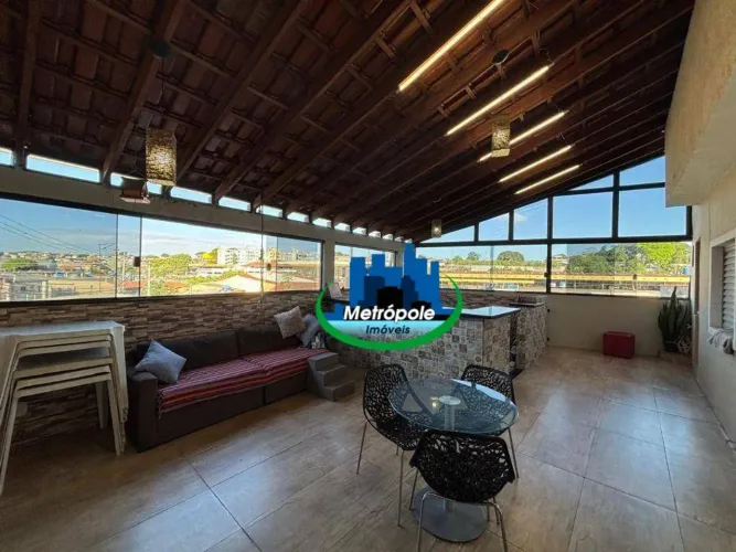 Sobrado com 3 dormitórios à venda, 276 m² por R$ 750.000,00 - Cocaia - Guarulhos/SP