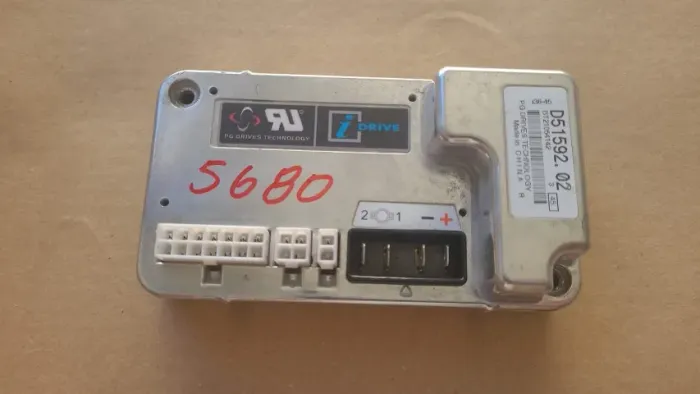 Placa de tração Lavadora de Piso Alfa Tennant 5680