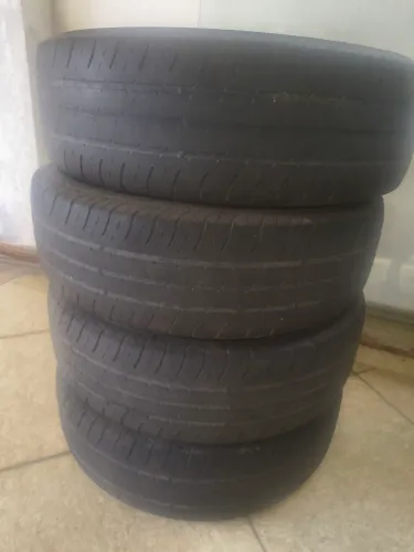 Pneus Goodyear 185/70R14