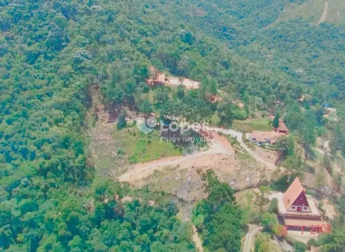 Casa em Araras, Petrópolis