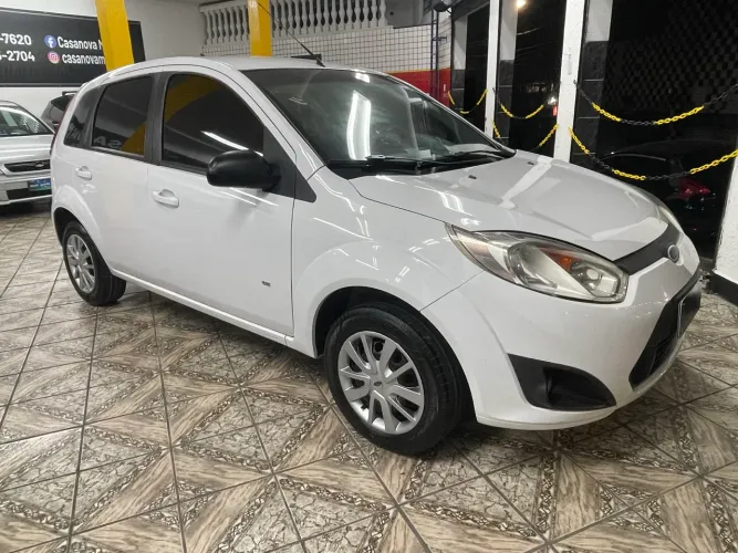 Ford Fiesta SE 1.6 8V Flex 5P 2014