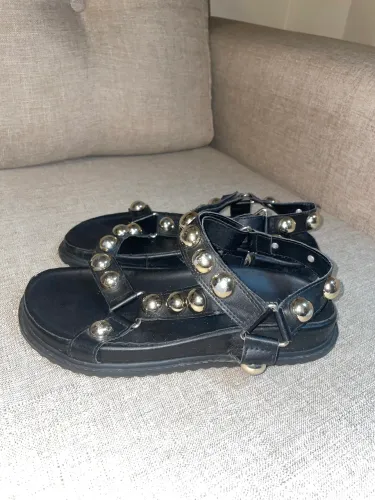 Papete Preta e dourada