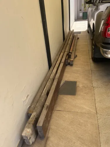Peças de Madeira de Peroba