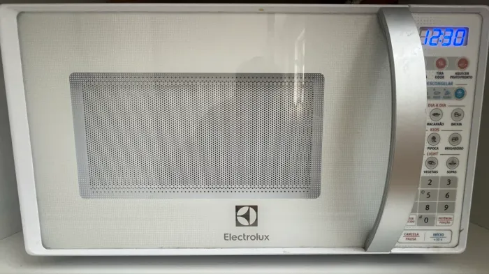Forno microondas eletrolux 20 litros 127V 
