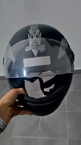 Capacete