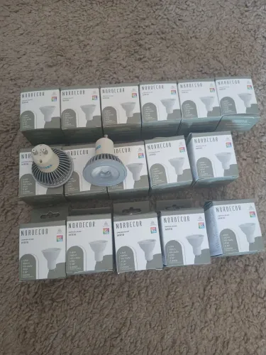 Vendo lâmpada dicroica