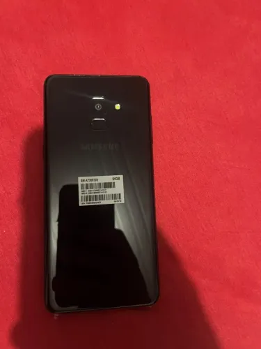 Samsung Galaxy A8+ Dual SIM 64 GB preto 4 GB RAM