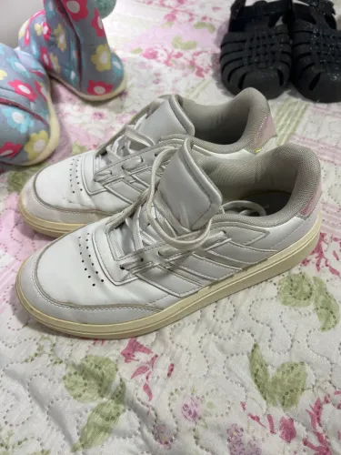 Tênis adidas feminino 