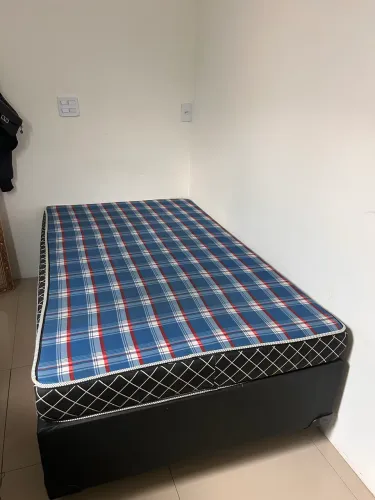Vendo Cama Box Solteirão