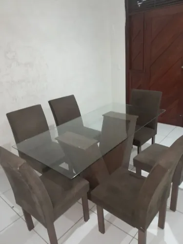 Mesa de jantar - tampo de vidro com 06 cadeiras