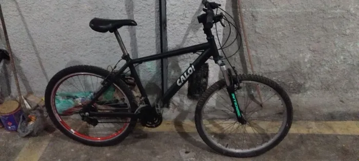Bicicleta caloi 700 aluminio toda shimano roda aero viper cubo rolimã suspensão logan
