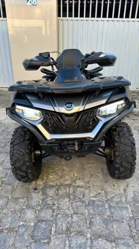 Quadriciclo CFORCE 625