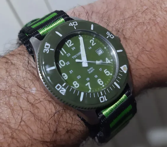 Relógio ANTIGO technos MILITAR RELIQUIA RARÍSSIMO