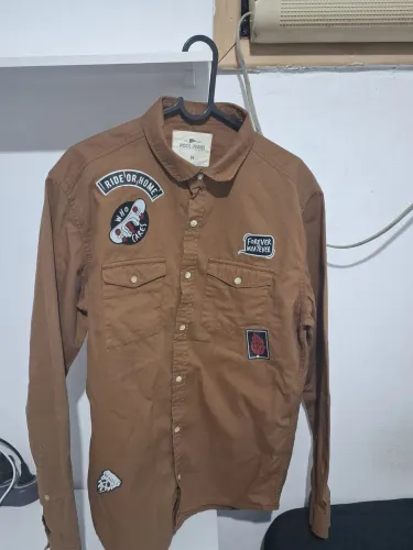 VENDO CAMISA TAMANHO M