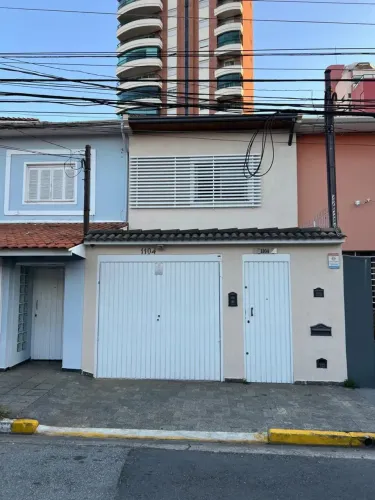 Sobrado para aluguel tem 105 metros quadrados com 4 quartos em Campo Belo - São Paulo - SP