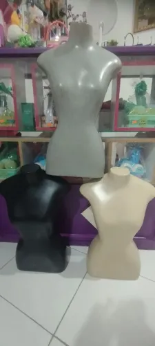 Manequins 100 os 3 pra levar logo!!
