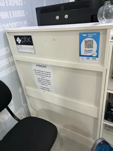 Vendo bancão para loja 