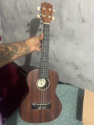 Ukulele elétrico tenor voga