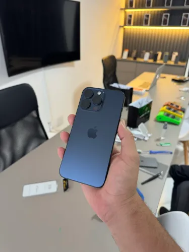 iPhone 15 pro max 256 gigas semi