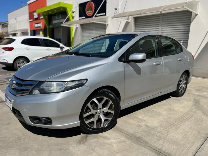 Honda City Sedan LX 1.5 Flex 16V 4P Aut. 2012