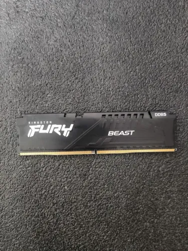 Memória RAM Kingston FURY Beast DDR5 16GB 5200MHz Black