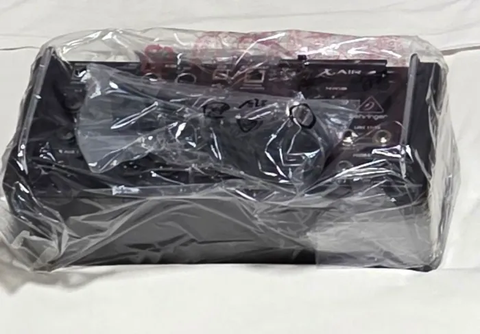 Mesa De Som Digital Behringer Xr18 Original (Nova)