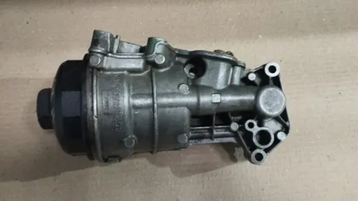 Suporte Filtro Óleo Freelander 2 3.2 Ano Nº 8g9n6l600aa Prata/metálico