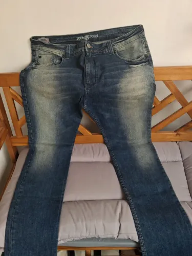 Calça jeans John John