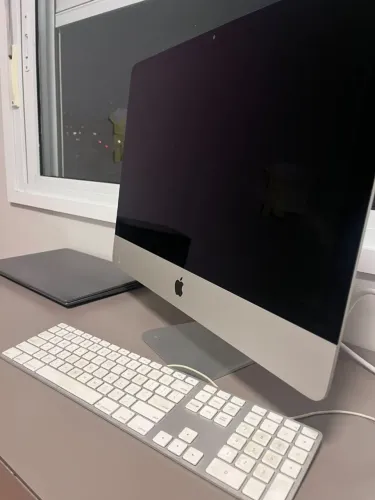 iMac Apple 21.5" Intel Core i5 8GB RAM 1TB HD + Teclado e Mouse Originais